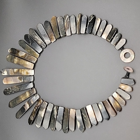 Elegant Rare Mother of Pearl Necklace 14" Double Sided Shell Choker Statement - Picture 8 of 10